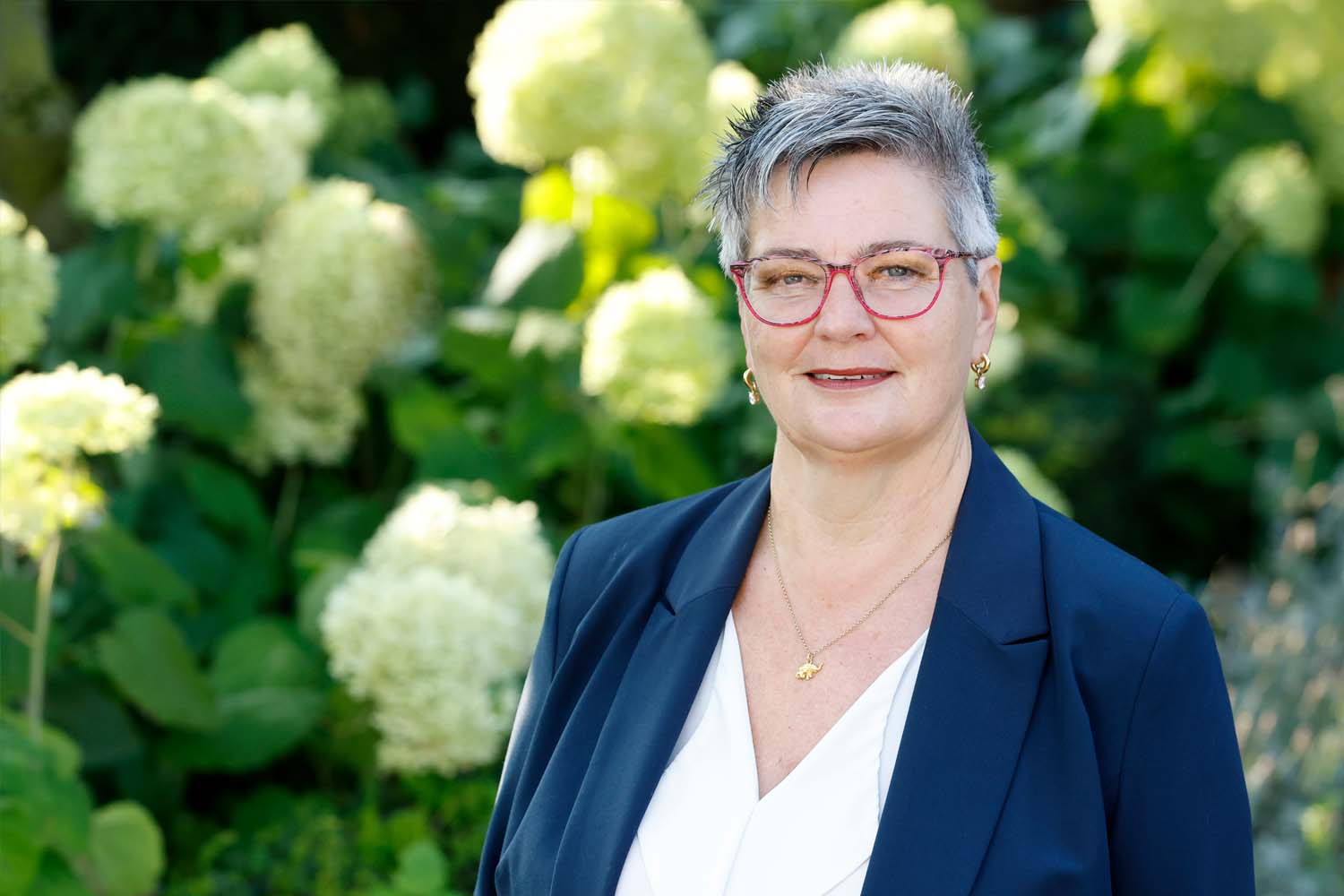 Monique van Houtum-Uitvaartbegeleiding-Monique_uitvaartverzorger Tilburg