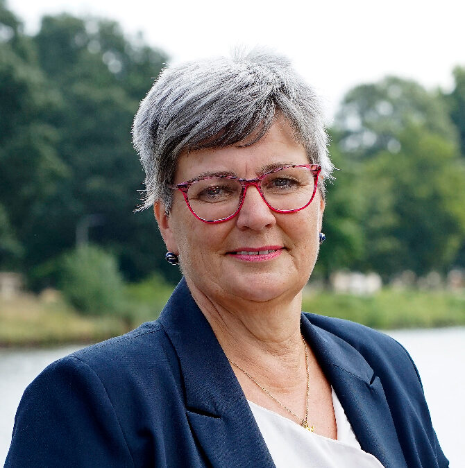 Monique van Houtum