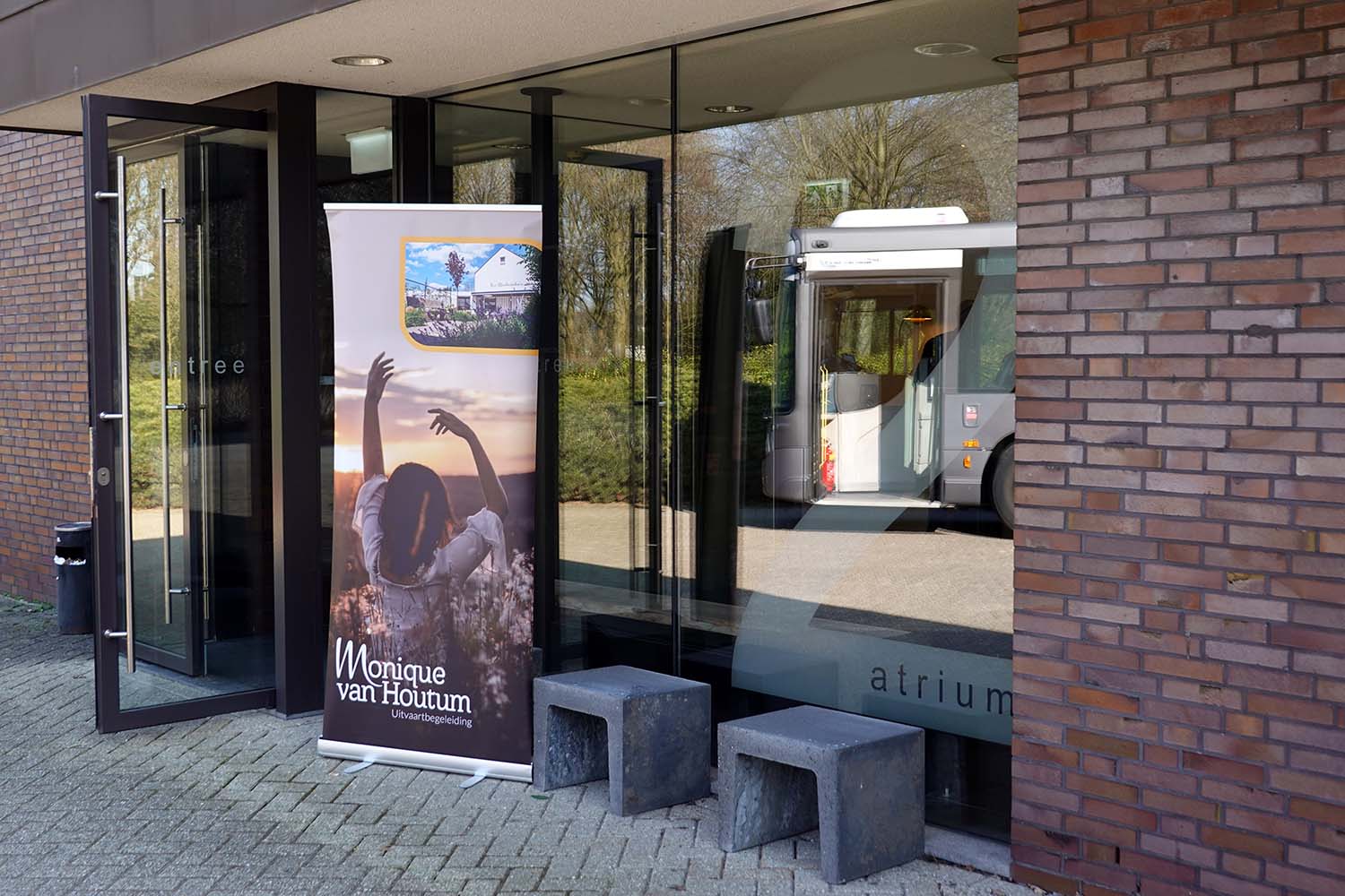 Monique van Houtum Uitvaartbegeleieiding, crematorium Tilburg